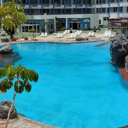 Estudio Puerta Azul アパート *